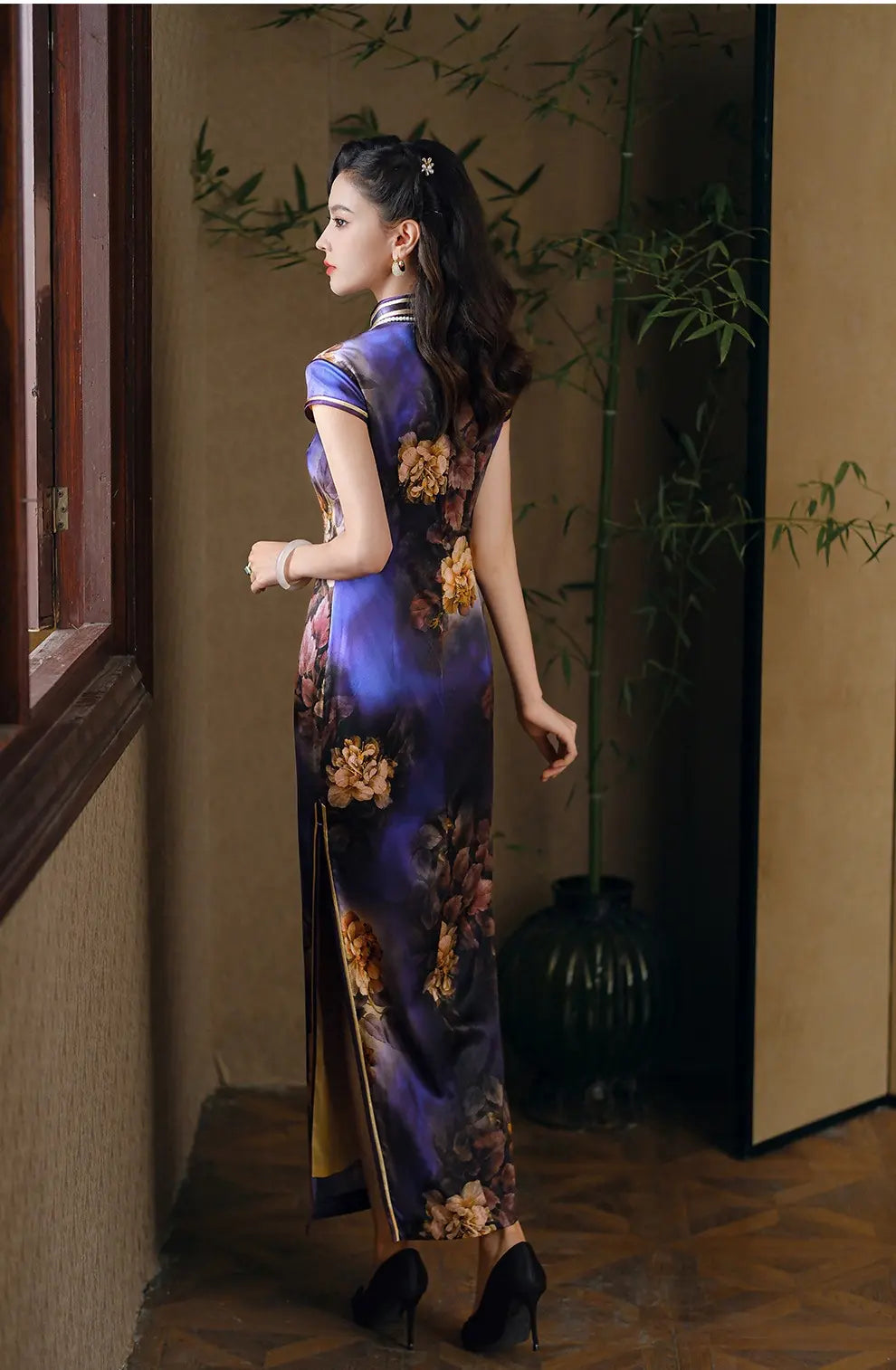 Vintage-Inspired Purple Silk Qipao with Floral Print