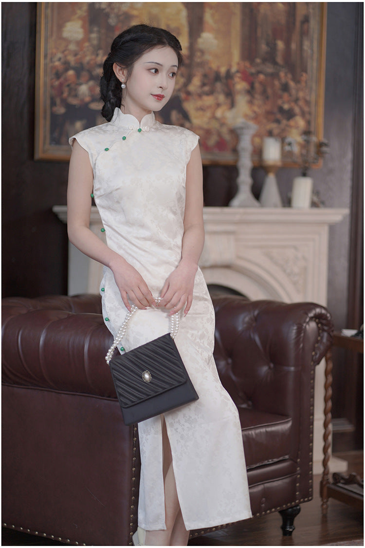Weißes ärmelloses Cheongsam-Qipao-Kleid | Breeze