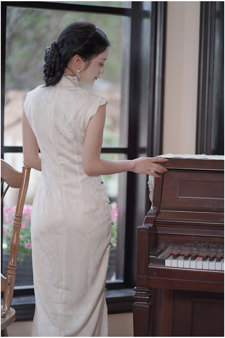 Weißes ärmelloses Cheongsam-Qipao-Kleid | Breeze