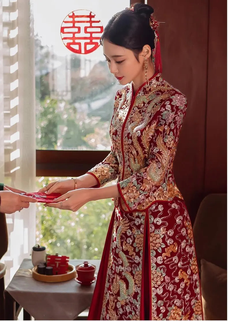 Traditional Chinese Wedding Dragon Phoenix Qun Kwa dress for bride