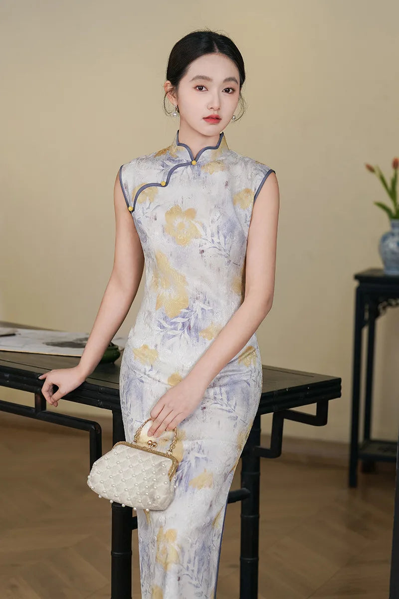 Chinese Sleeveless White Floral Qi pao Dress with gold flower