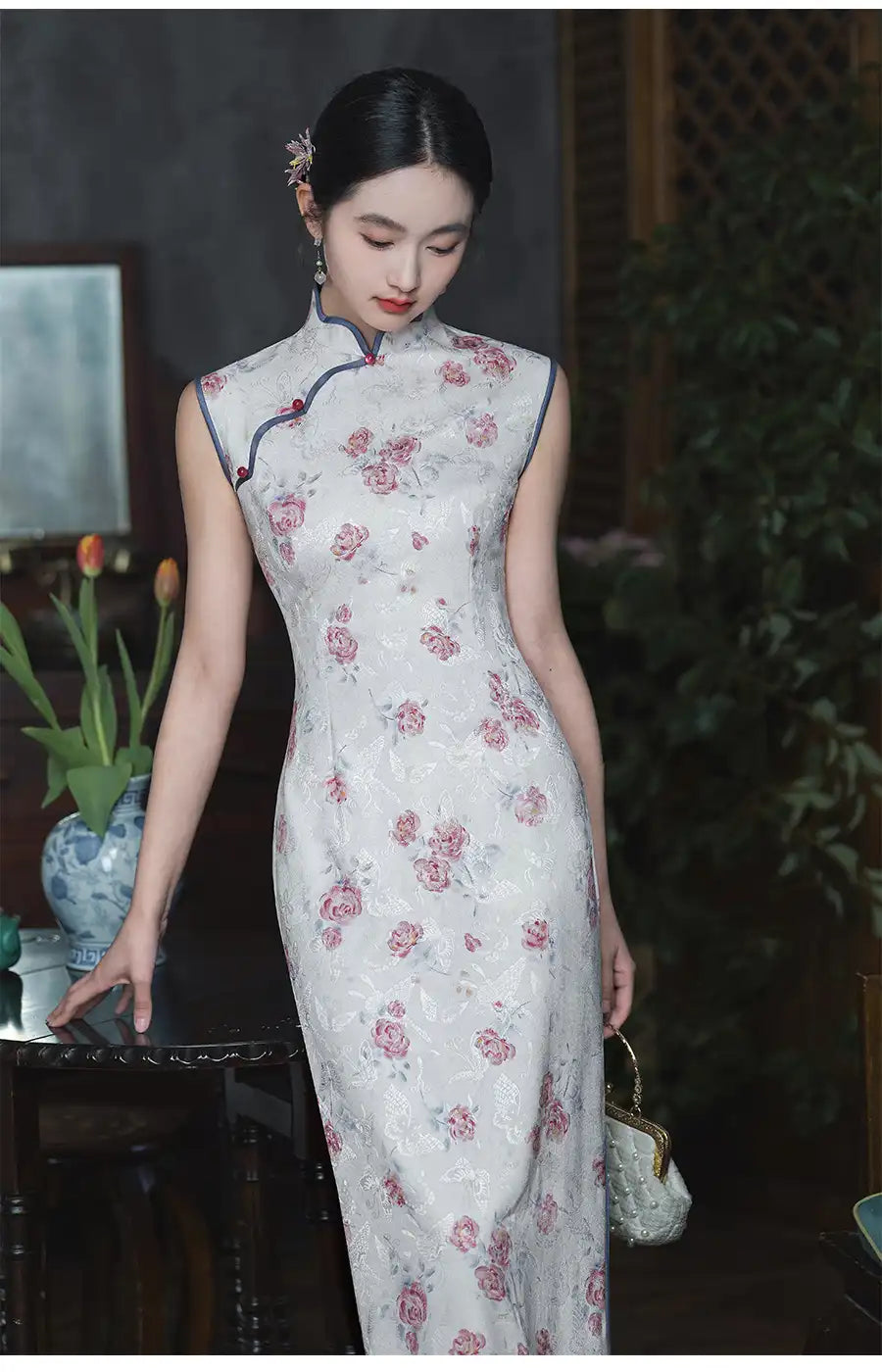 Elegant Traditional Chinese Sleeveless Summer white  floral qipao dress