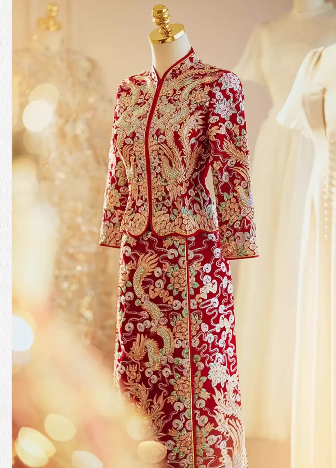 red Qun Kwa embroidered with golden phoenix and dragon