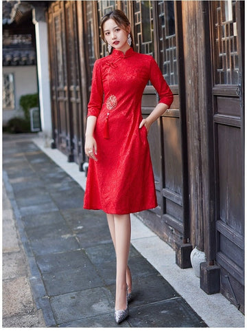 A Chinese girl in Red Lace A Line Cheongsam dress