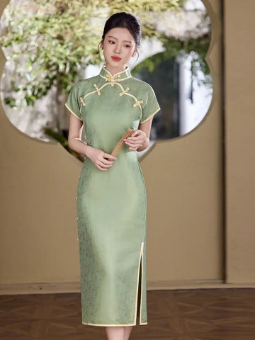 Traditional Qipao Cheongsam