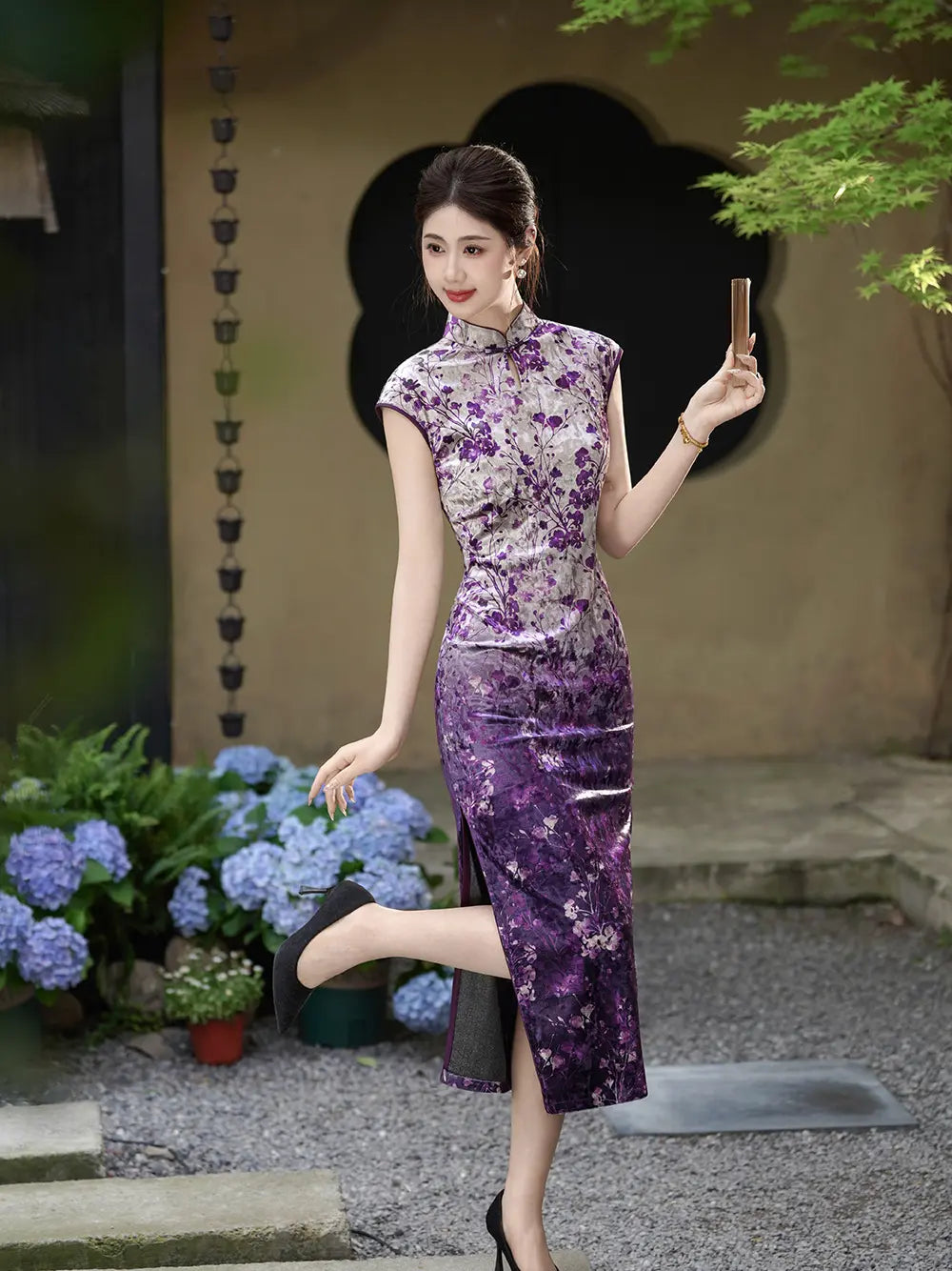Gradient Purple Floral Velvet Sleeveless Modern Qipao