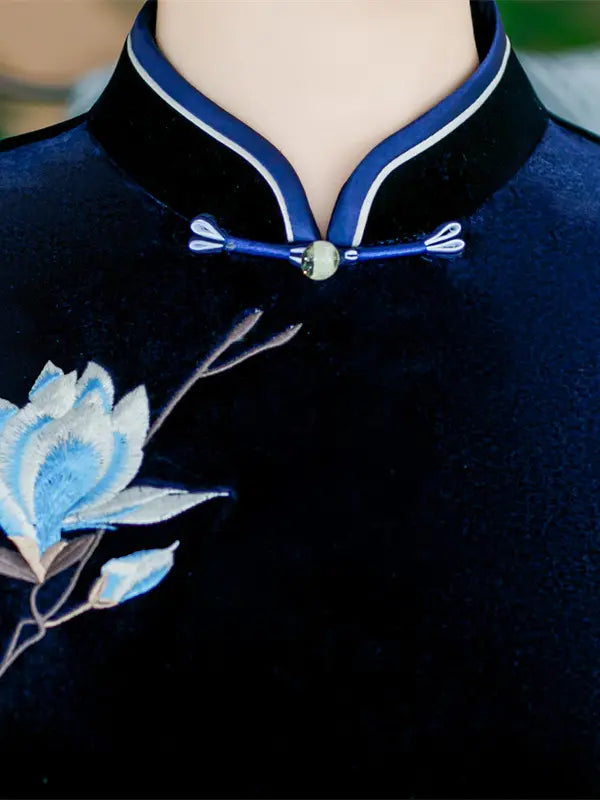 Midnight Blue Long Sleeve A Line Velvet Qipao With Foral Embroidery