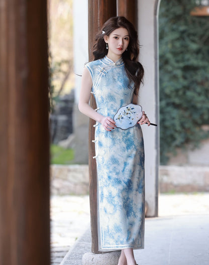 Robe Qipao sans manches bleu ciel et blanche