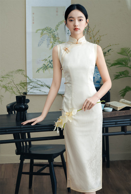 Model in White Floral Jacquard Sleeveless Qipao Cheongsam Dress