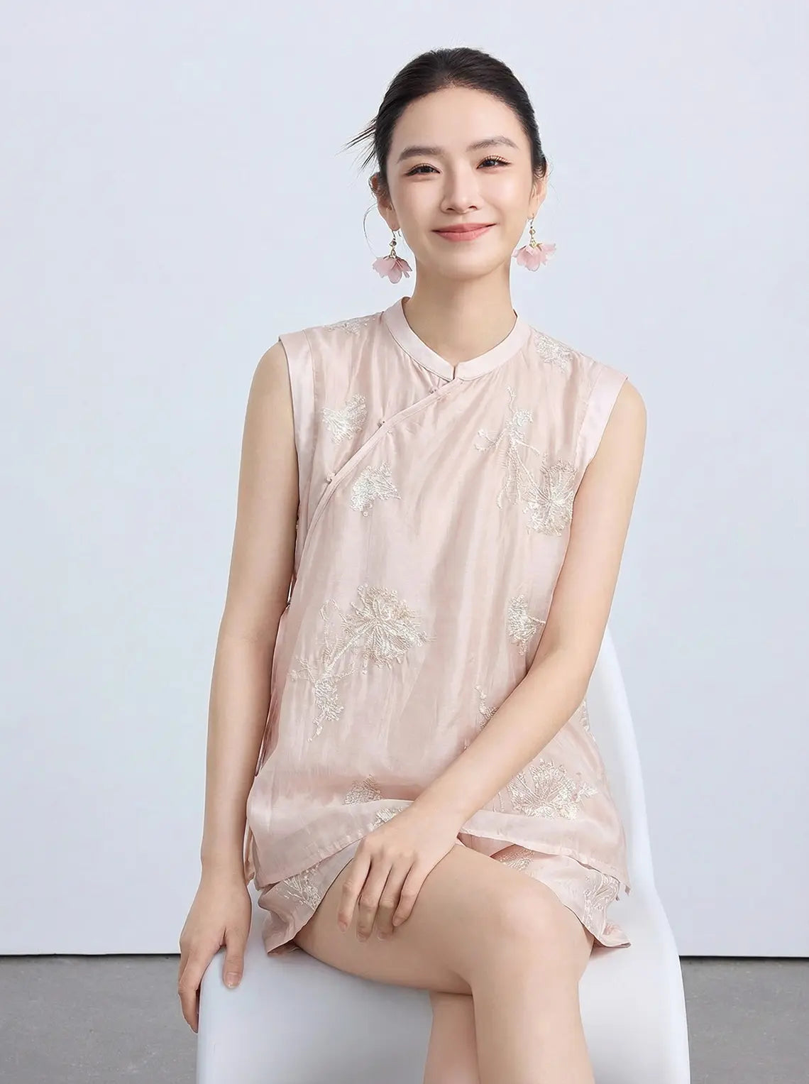 New Chinese Style - Pink Sleeveless Asymmetric Top & Shorts Set