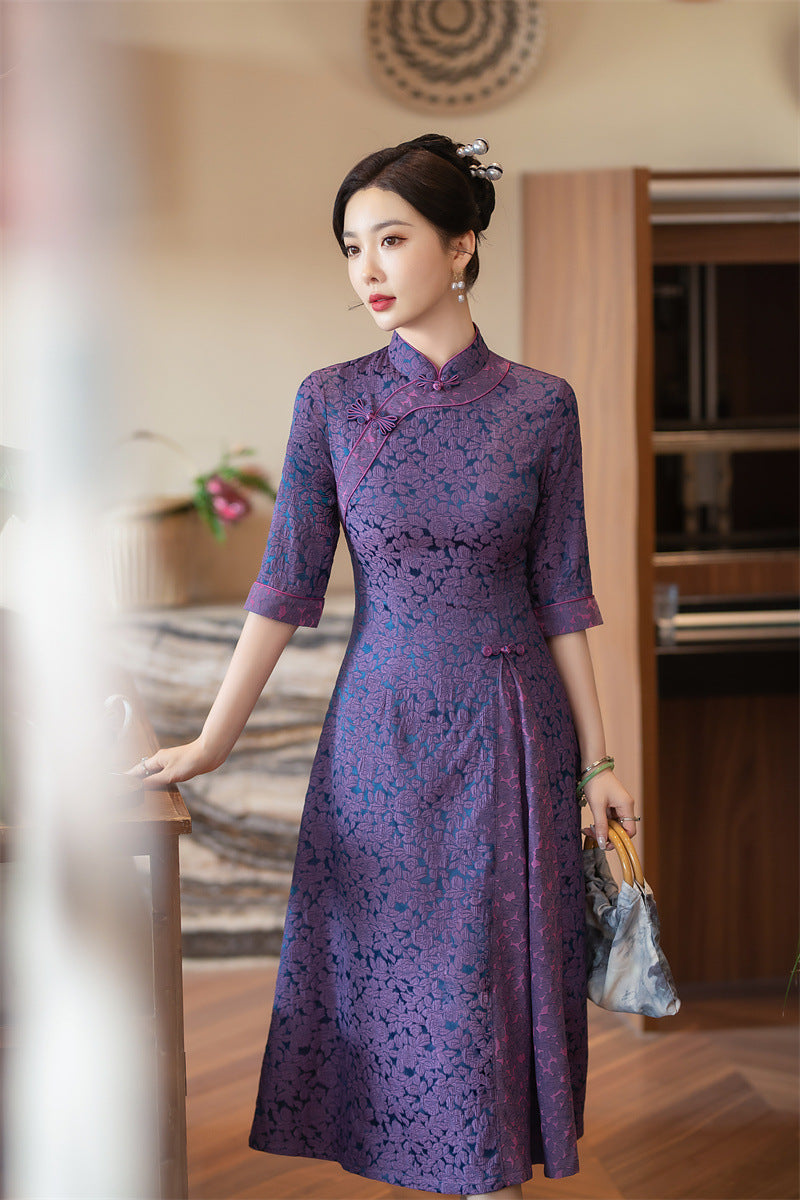 Lila Jacquard-Blumen-A-Linien-Qipao-Cheongsam-Kleid