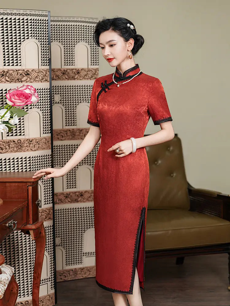 Robe chinoise rouge - Qipao en jacquard floral en soie de mûrier