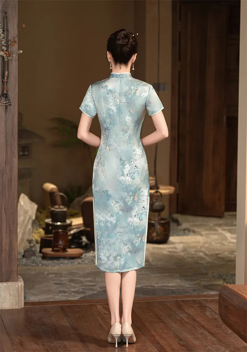 Blaues Cheongsam Qipao Kleid mit Blumenmuster | Rosen