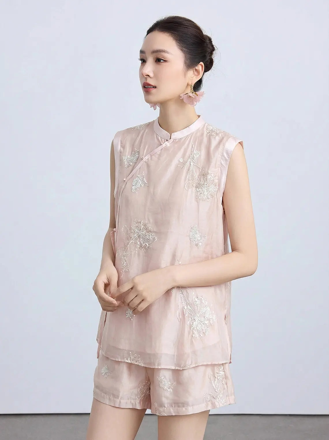 New Chinese Style - Pink Sleeveless Asymmetric Top & Shorts Set
