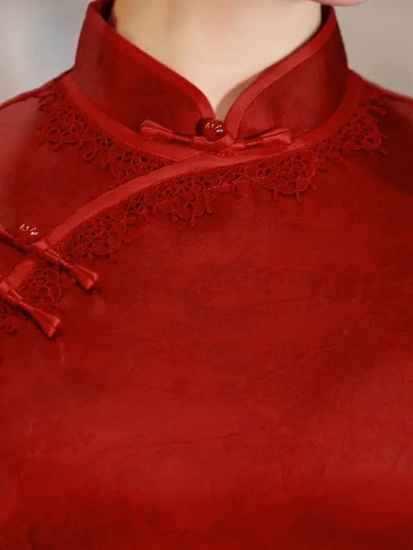 Robe longue Qipao Cheongsam à fleurs rouges avec bordure en dentelle