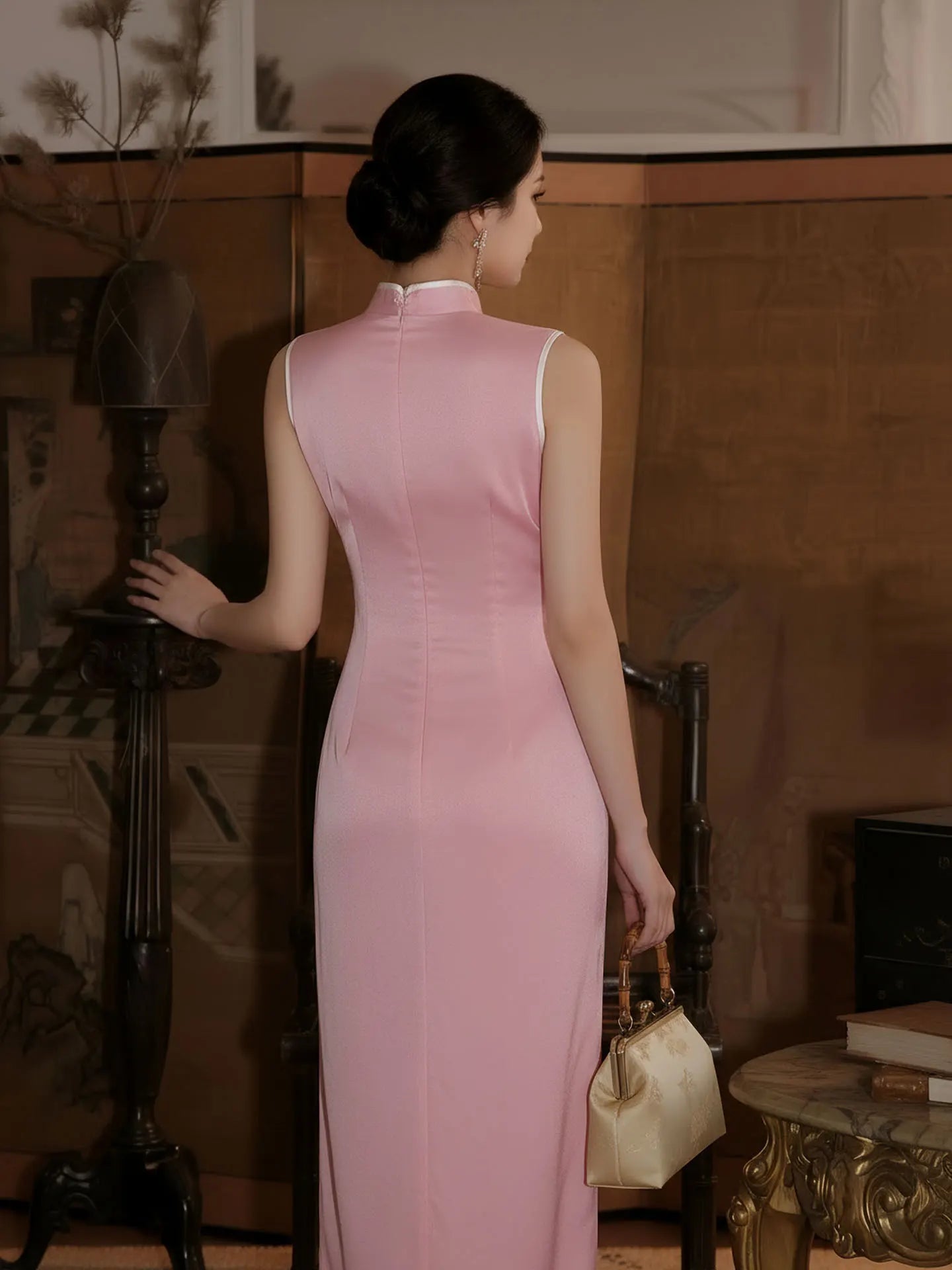 Qipao chinois rose sans manches avec drapé sur le côté