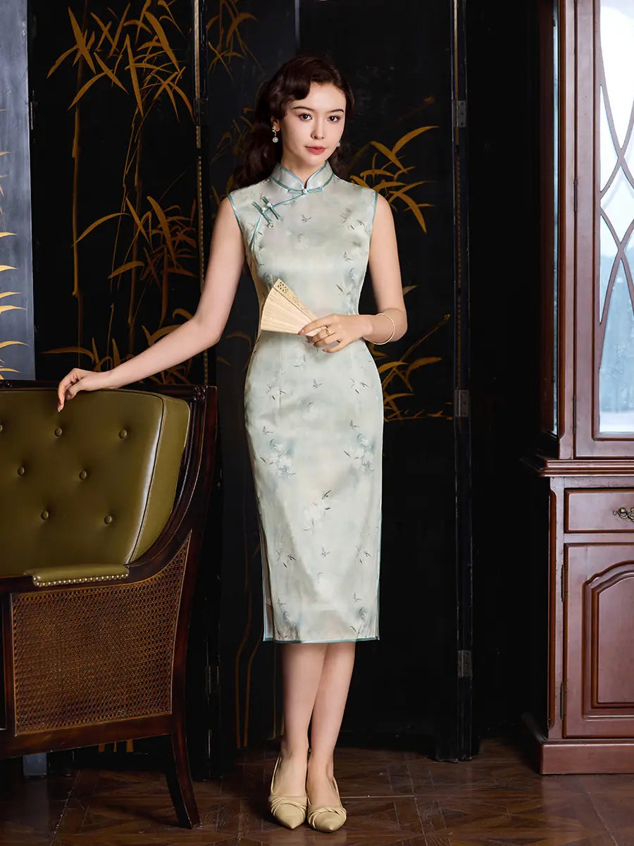 Sage Green Modern  Sleeveless Silk Qipao