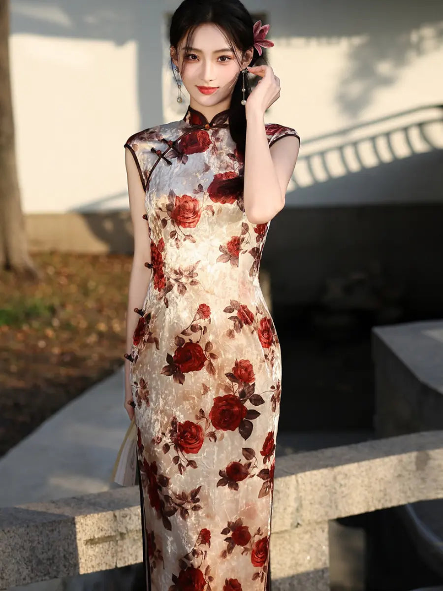 Retro Sleeveless Red Rose Velvet Qipao