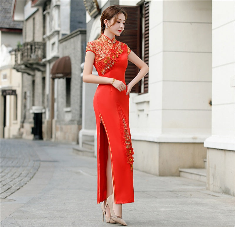 model in Red and gold floral qipao cheongsam dress side