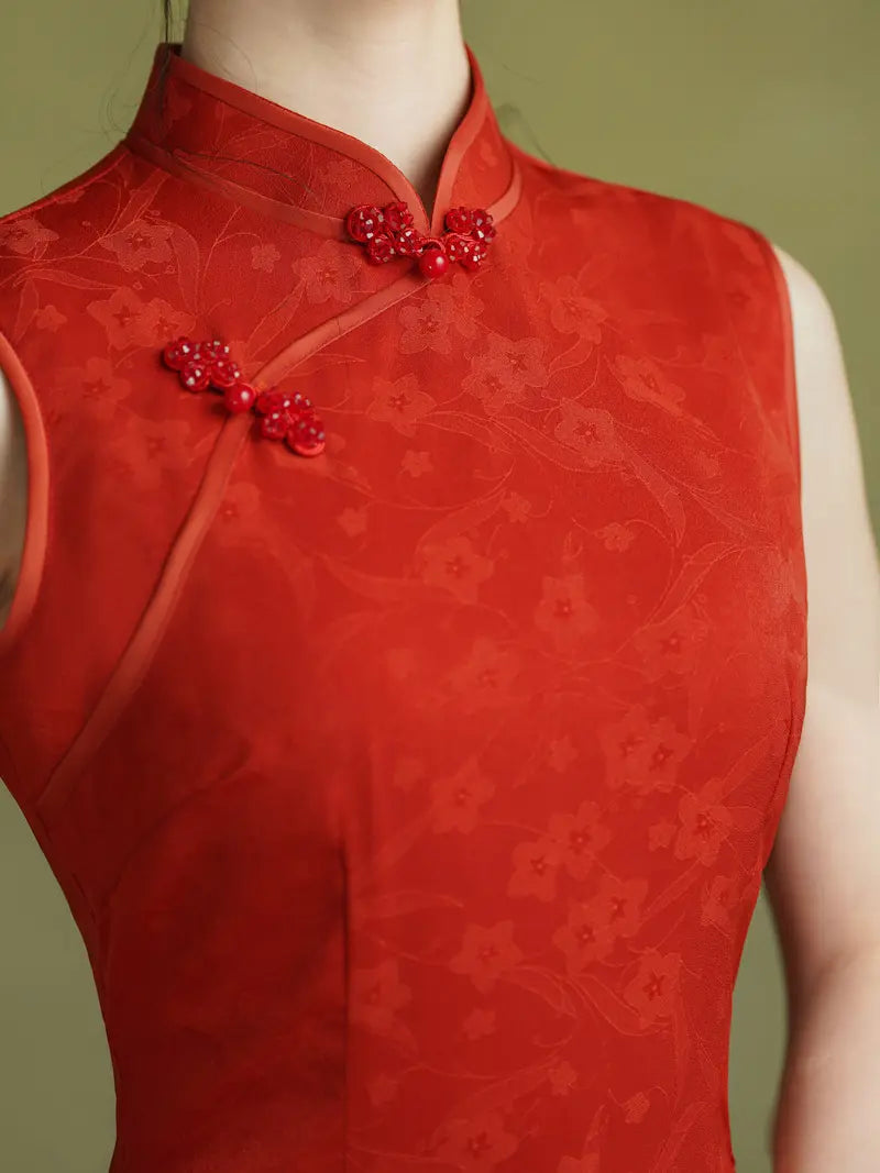 Rotes ärmelloses Jacquard-Qipao-Cheongsam-Kleid | Crimson Bliss
