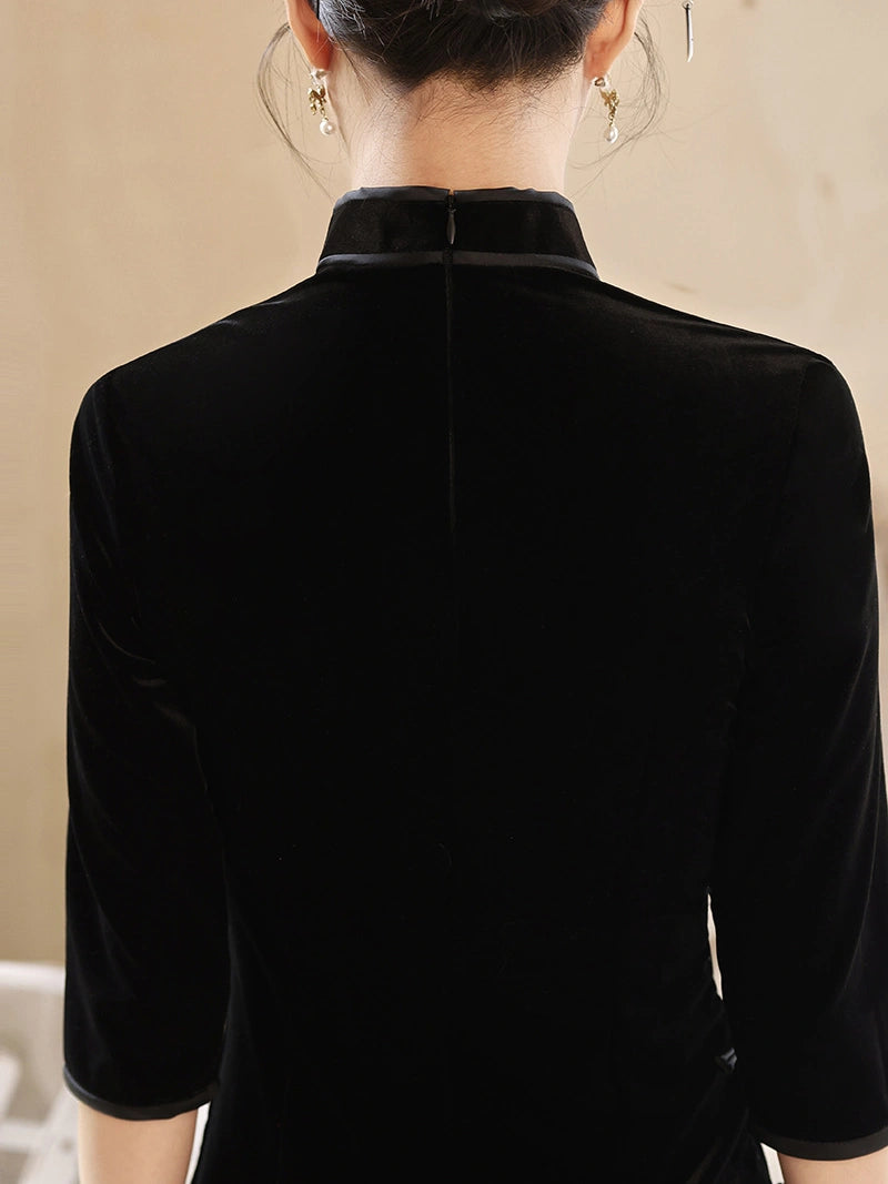 Black Long Sleeves Velvet Qipao With Red Beaded Frog Button