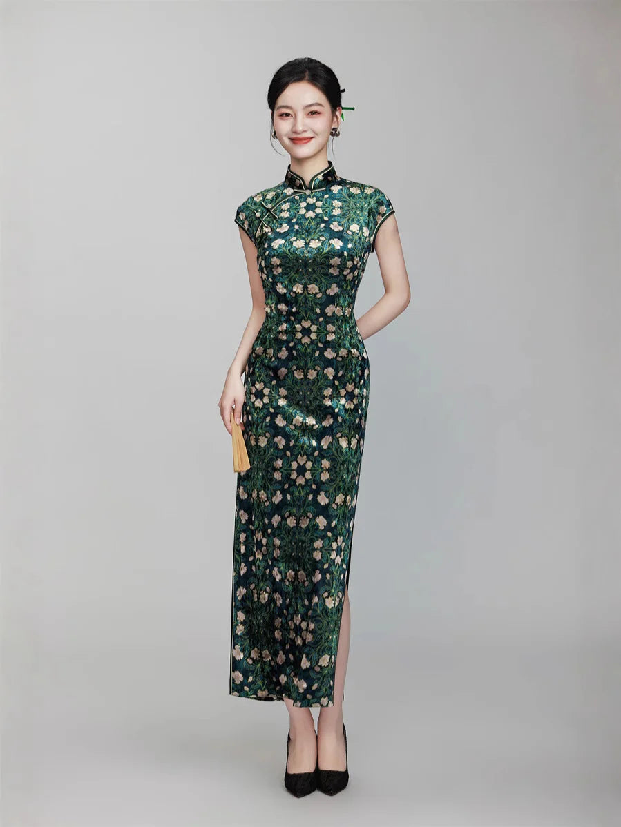 Woman wearing a Deep Green Floral Cap Sleeves Long Qipao cheongsam Dress  on a gray background