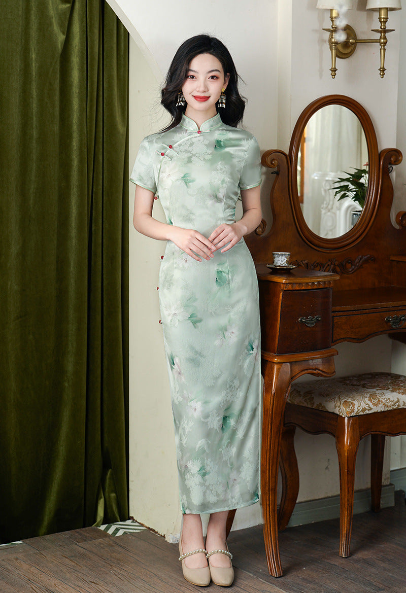 Elegant Green short sleeves Floral Qipao