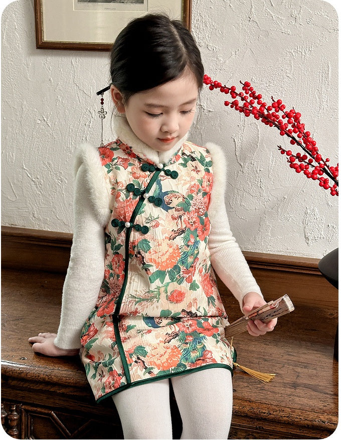 a chinese girl in Green winter quilted vest qi pao dress 