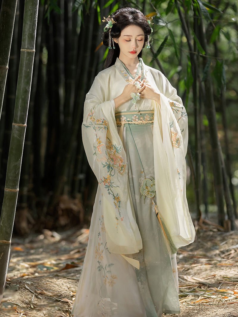 Green Chinese Hanfu Wei Jin Northern and Southern Dynasties Style