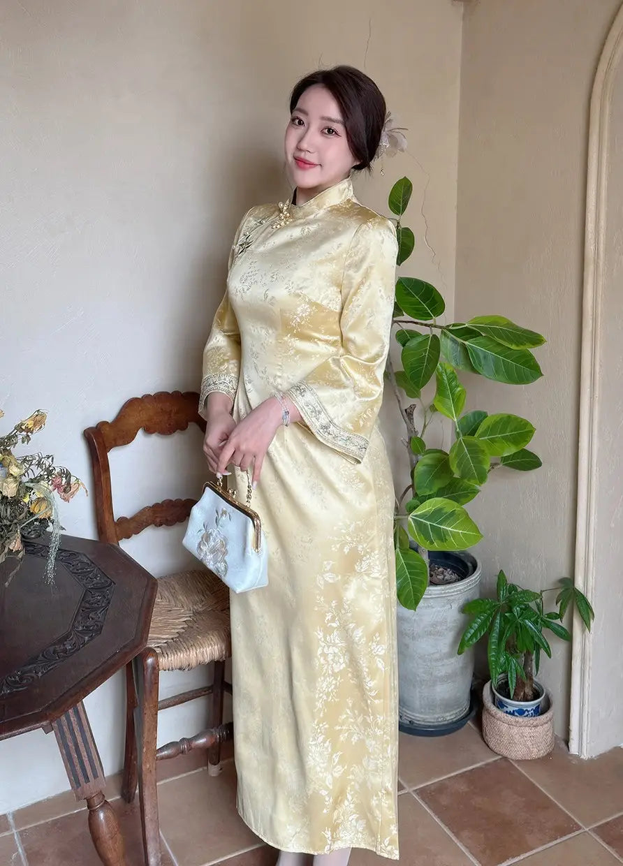 Plus Size Yellow Gold Modern  Long Sleeve Jacquard Qipao