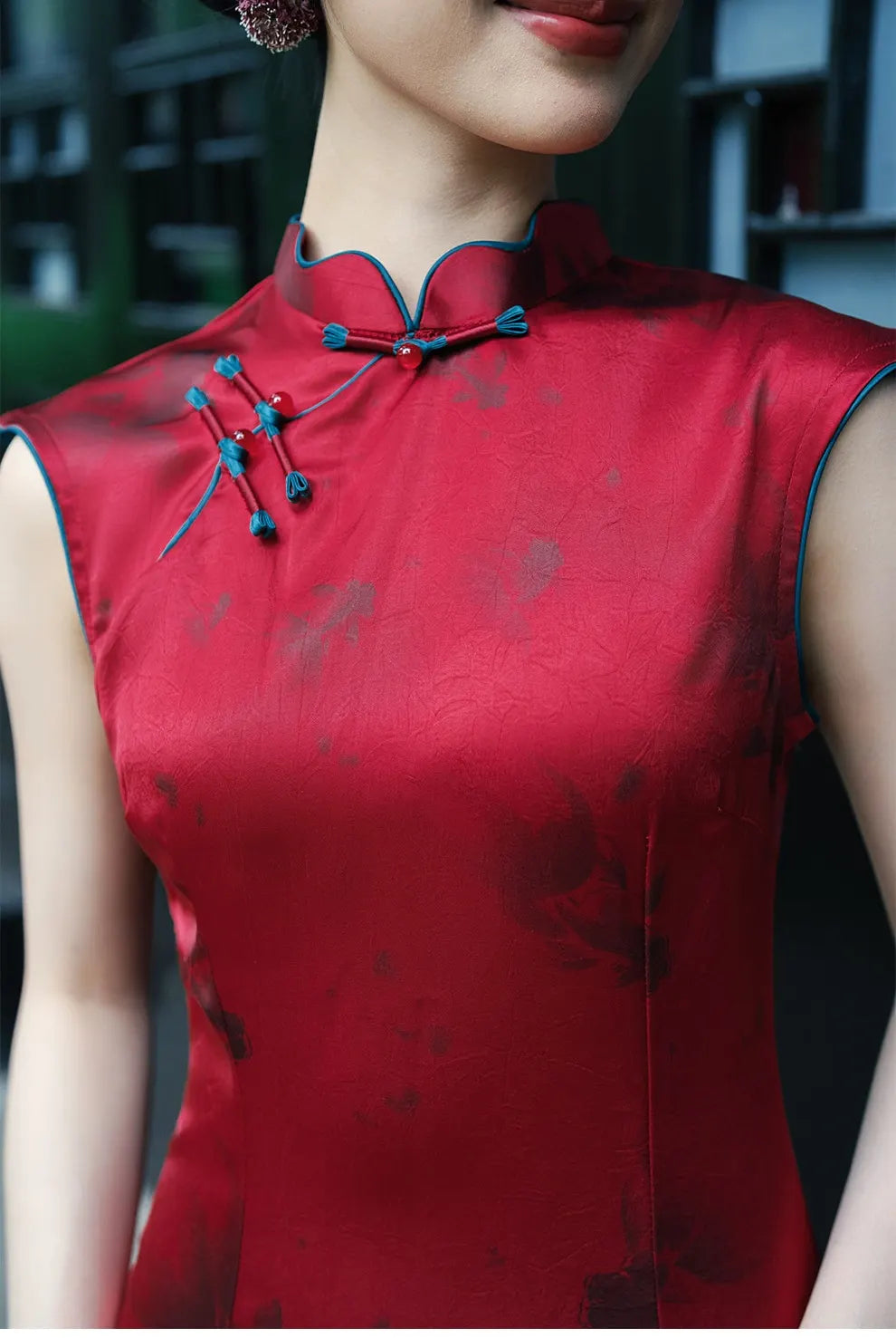 Robe Cheongsam sans manches rouge cramoisi avec motifs de poissons rouges