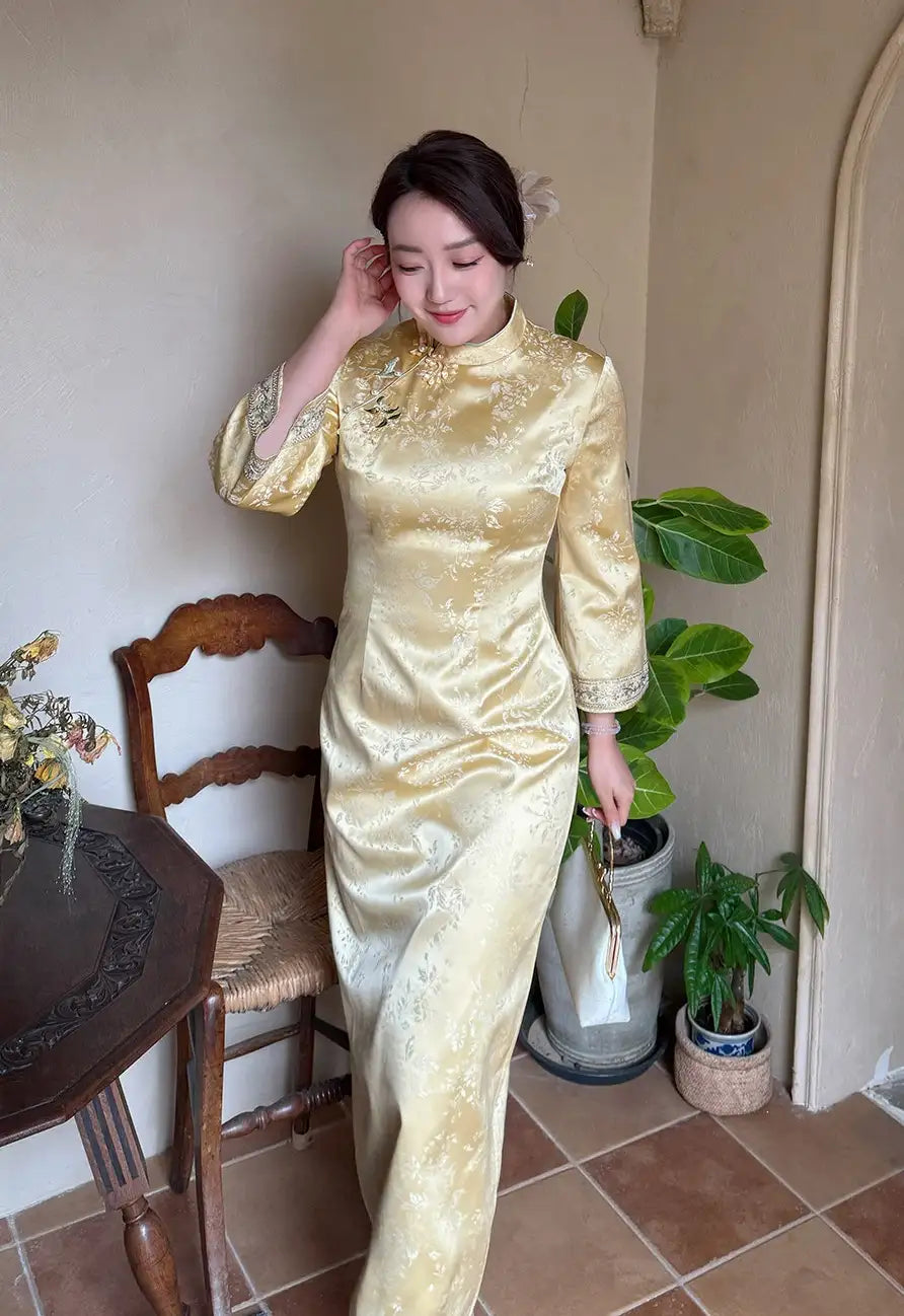 Plus Size Yellow Gold Modern  Long Sleeve Jacquard Qipao
