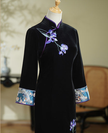 Black Long Sleeves Velvet Qipao With Purple Flowers