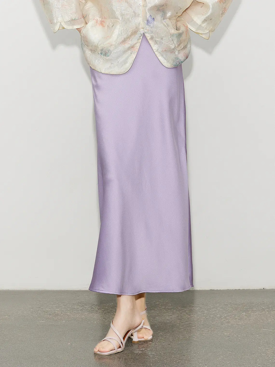 Modern Chinese Style Ivory & Lavender Top & Skirt