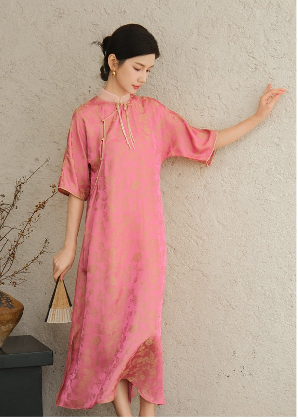 Lockeres Cheongsam-Qipao-Kleid aus Jacquard in Rosa