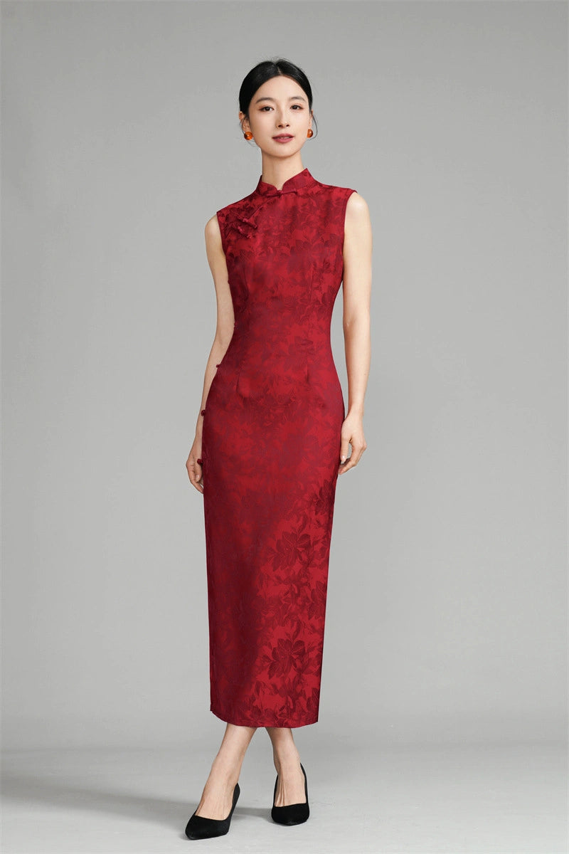 Woman wearing a Red Sleeveless Floral Jacquard Cheongsam Qipao Dress against a gray background