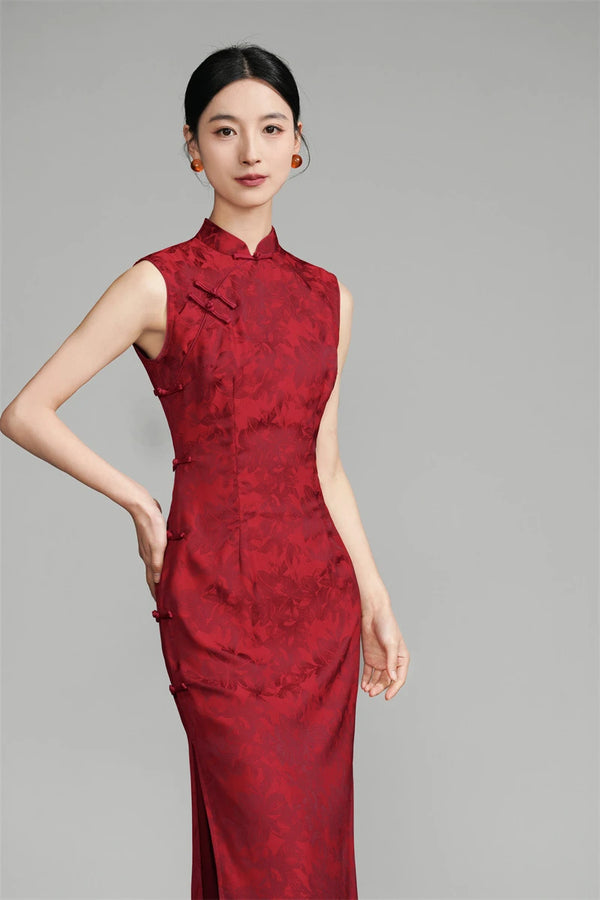 Woman wearing a Red Sleeveless Floral Jacquard Cheong sam Qi pao Dress against a gray background