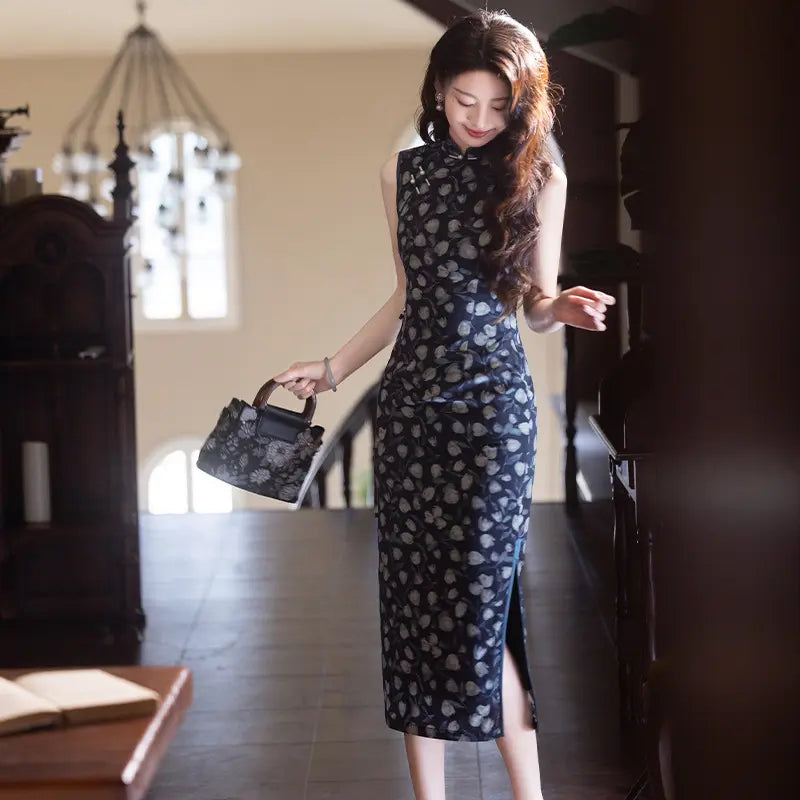 Sleeveless Navy Blue Foral Print Qipao