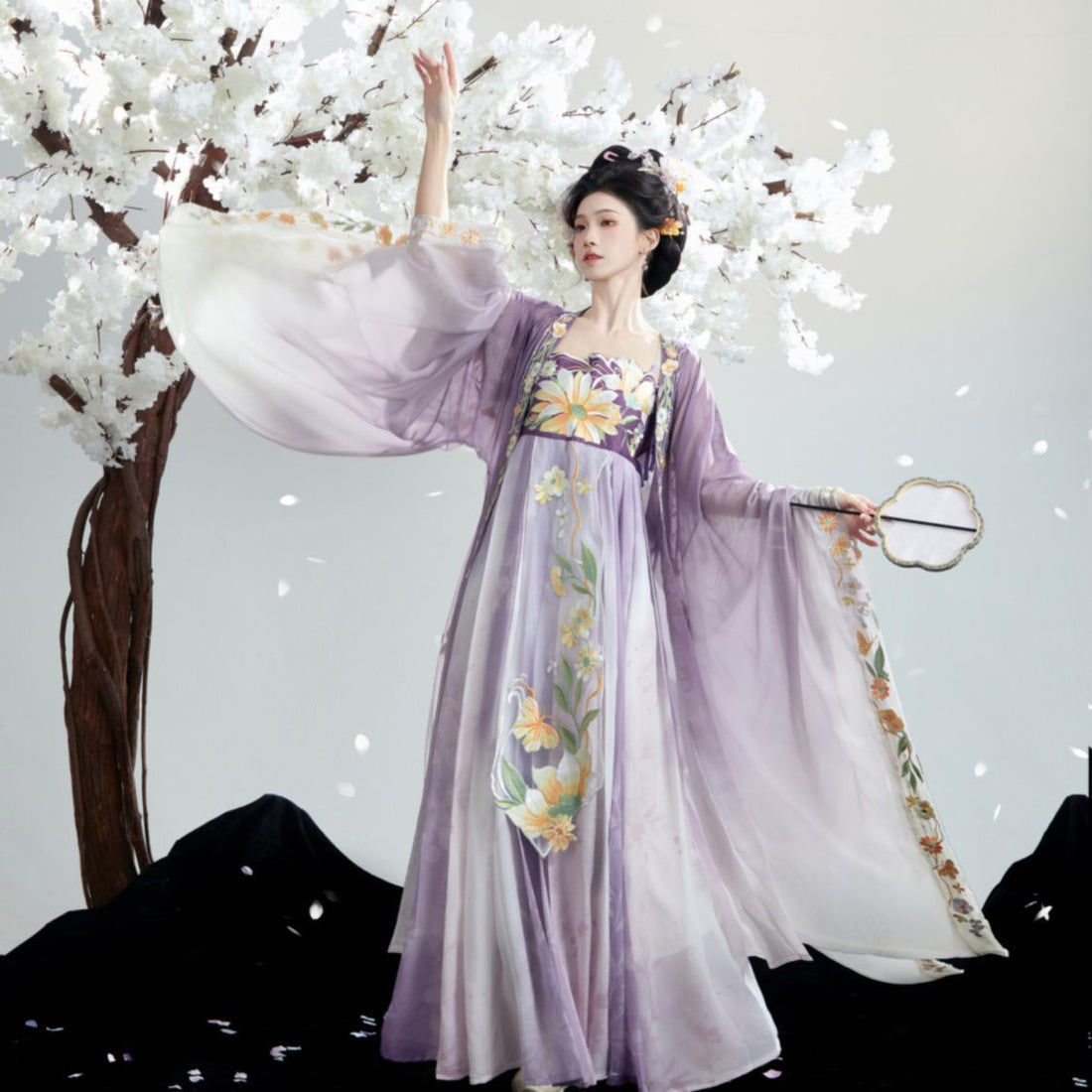 purple Traditional Chinese Tang Dynasty Hanfu Dress with Floral Embroideries