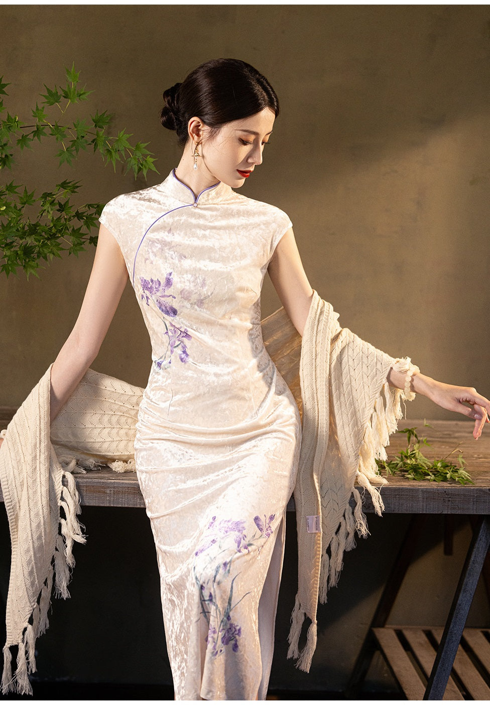 A chinese girl in White Velvet Qipao Dress With Purple Daffodil Flower