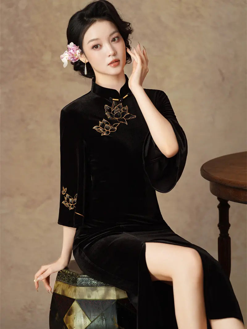 Modern Velvet Floral Embroidered Bell Sleeve Qipao with Front Slit