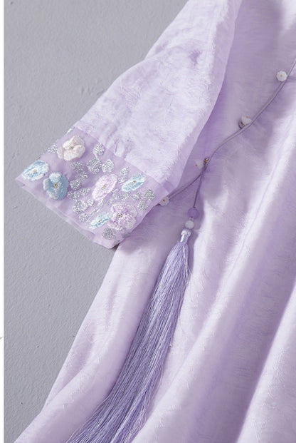 Lavender Loose Qipao Dress with Embroidered Cuffs