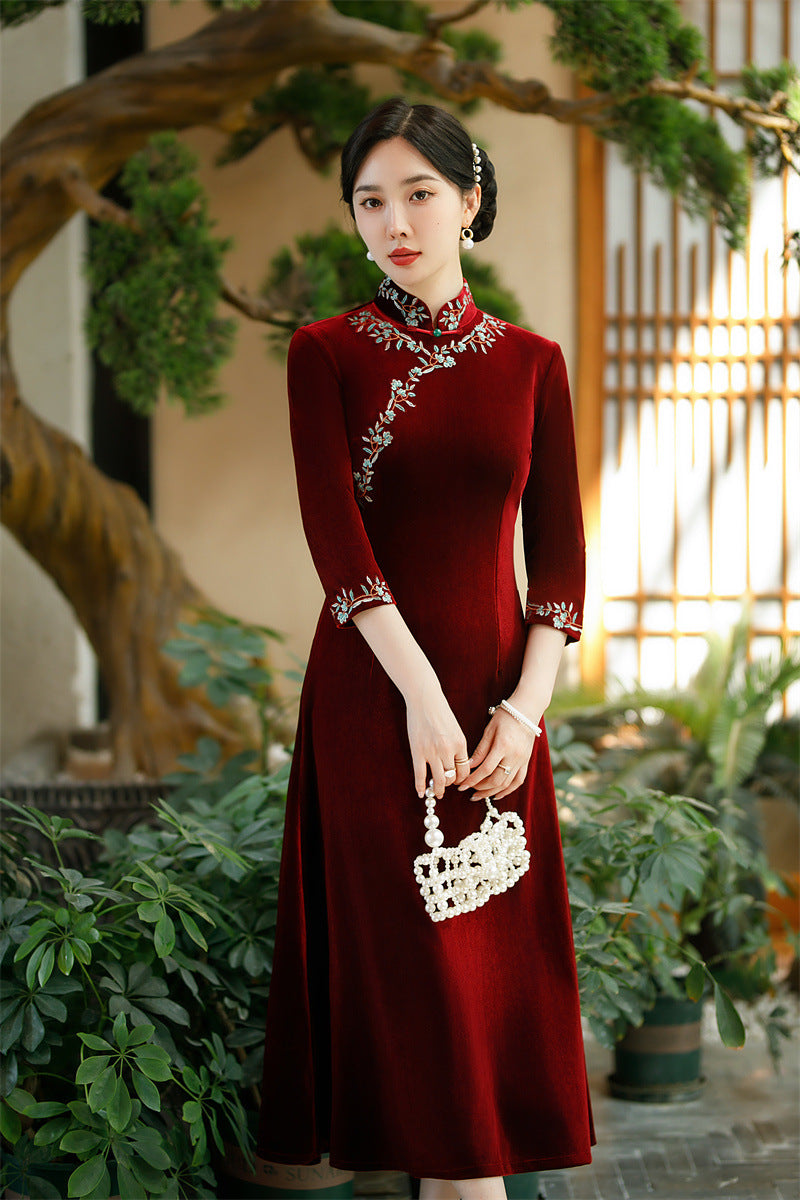Red Long Sleeves A-Line Velvet Floral Qipao