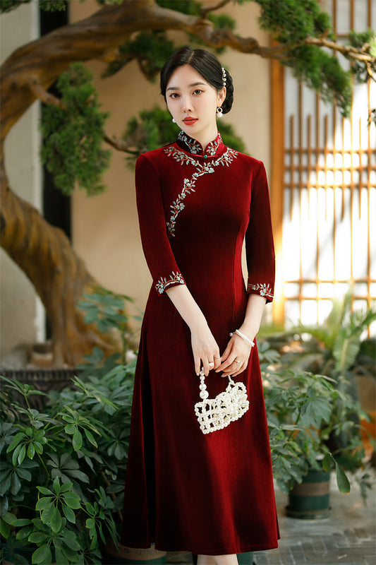 Red Long Sleeves A-Line Velvet Floral Qipao