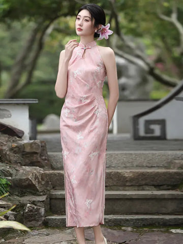 Modernes chinesisches Pastell-Blumen-Neckholder-ärmelloses Qipao
