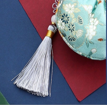 Oriental Floral Embroidered Pouch Sachet Bag | Spring - Oriental Me